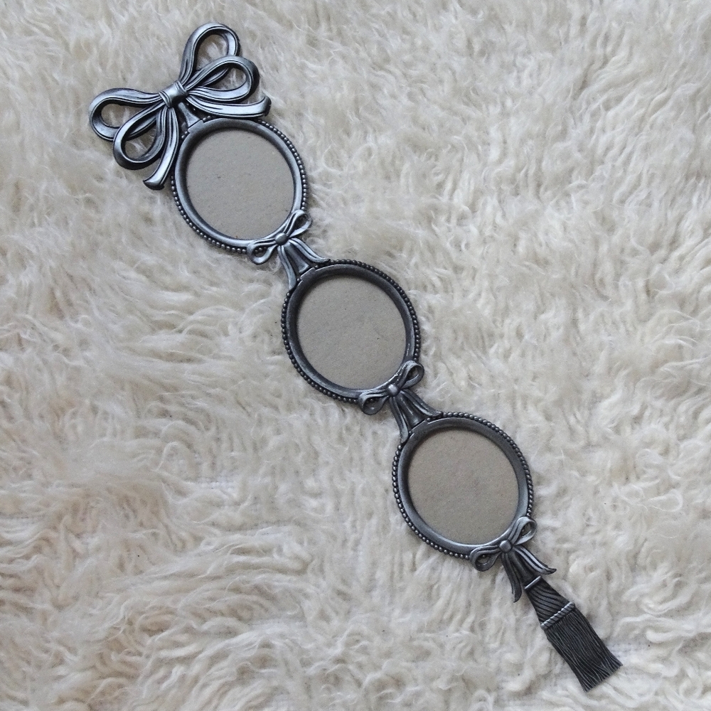 Vintage Silver Metal Bow and Tassel 3 Oval Tiered Picture Frames